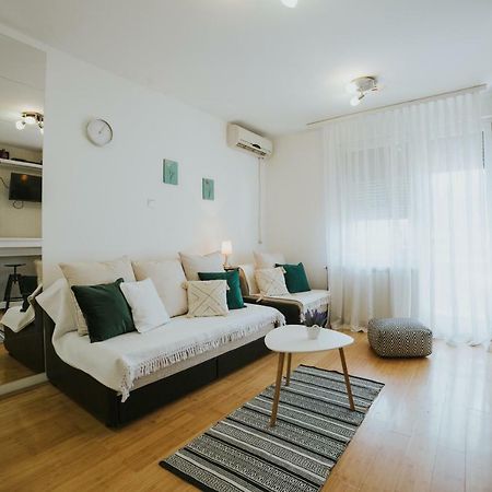 Mimika Apartman Apartament Nowy Sad Zewnętrze zdjęcie